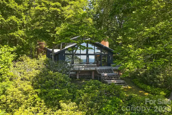 911 Green Hill Road, Brevard, NC 28712