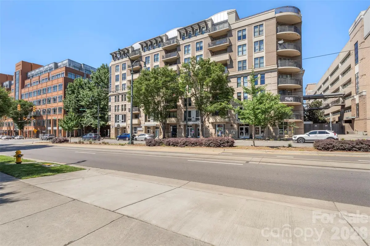718 W Trade Street #801, Charlotte, NC 28202 - #1
