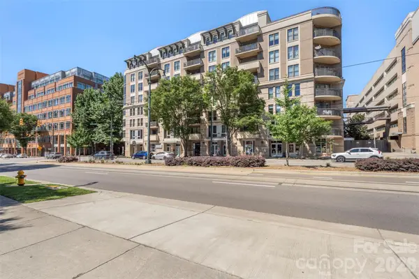 718 W Trade Street #801, Charlotte, NC 28202