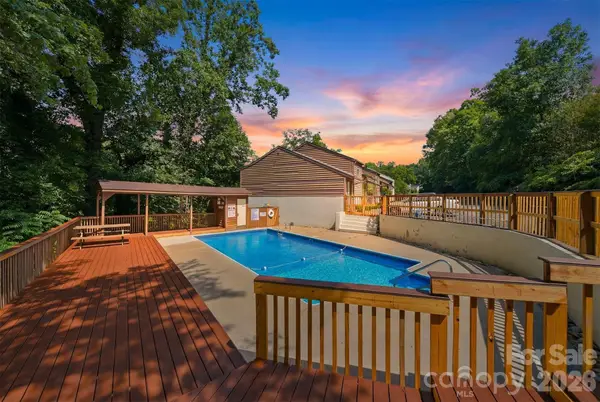1420 11th Street Drive Nw #23, Hickory, NC 28601