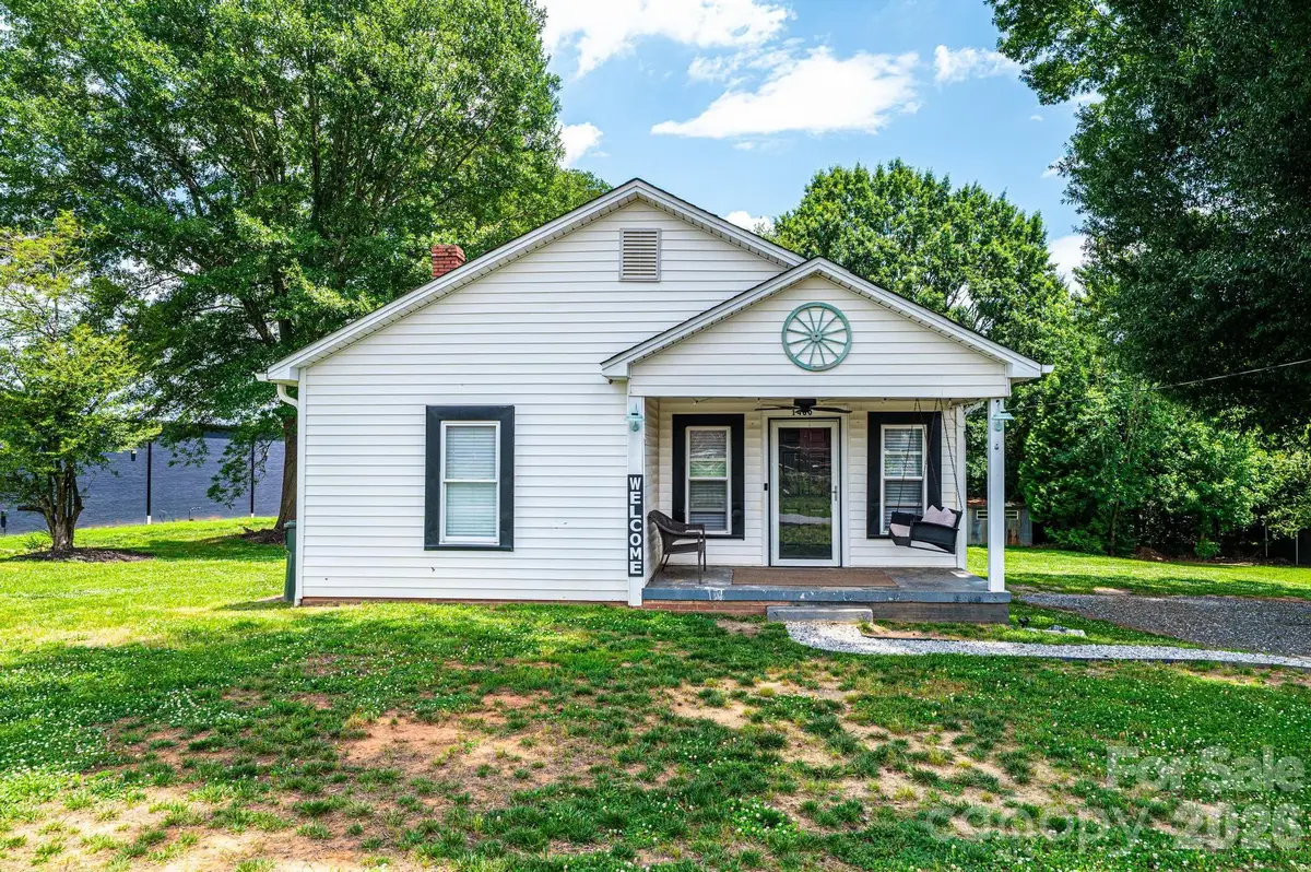 1460 17th Street Ne, Hickory, NC 28601 - #1