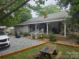 427 E Mills Avenue, Mooresville, NC 28115 - #2