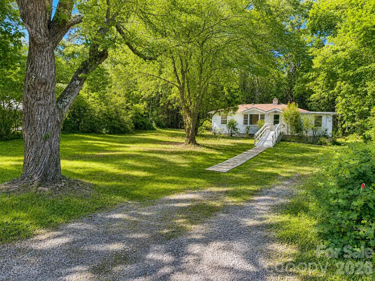 215 Merchant Street, Asheville, NC 28803 - #1