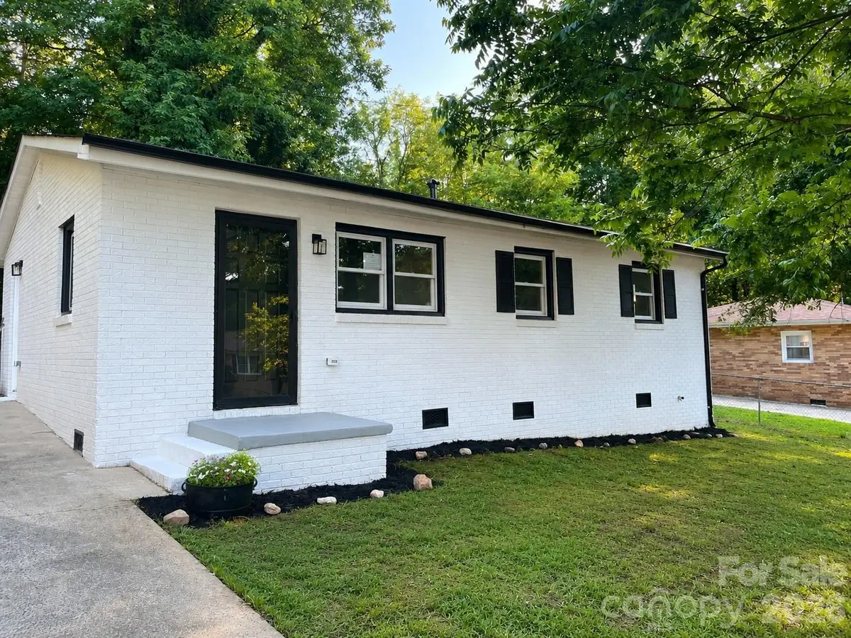 803 Dogwood Drive, Dallas, NC 28034 - #1