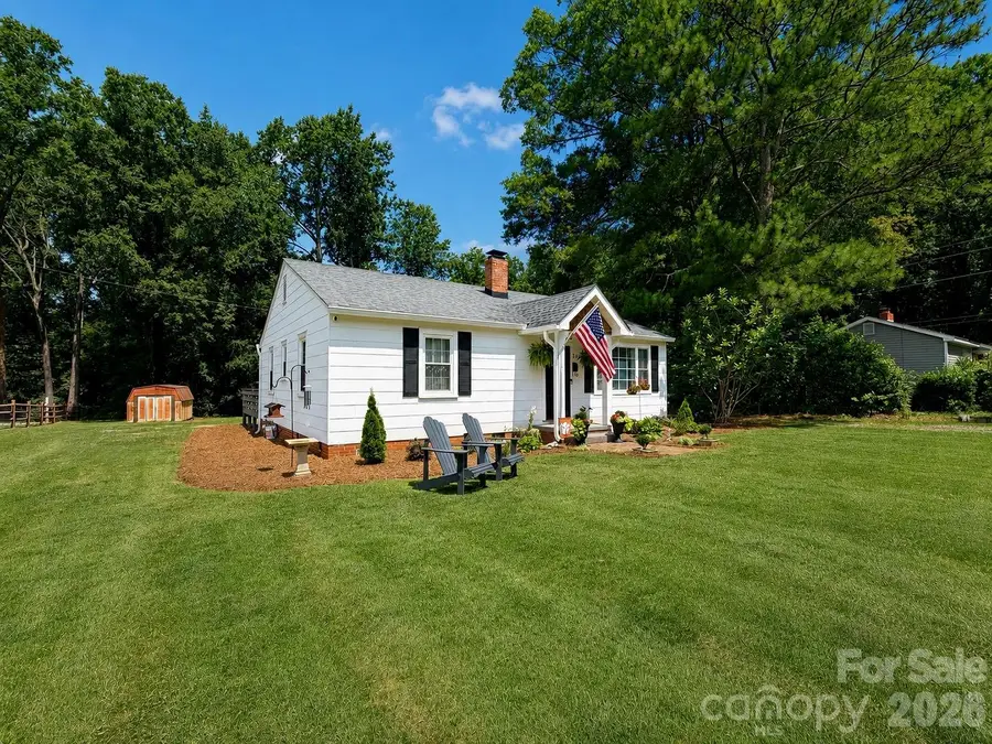 214 Oakwood Avenue, York, SC 29745 - #3