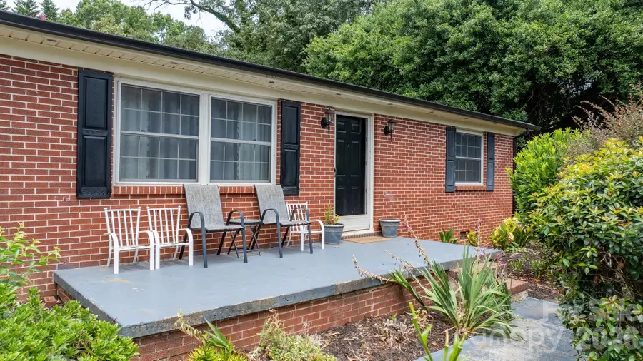 1809 31st Street Ne, Hickory, NC 28601 - #2