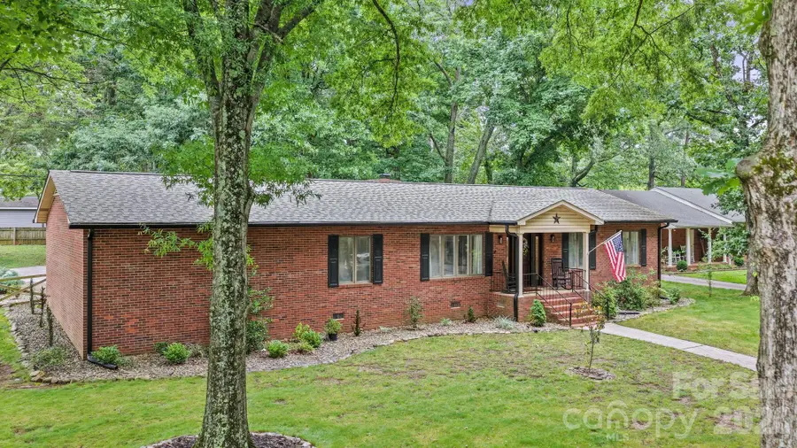 406 S Magnolia Street, Mooresville, NC 28115 - #3