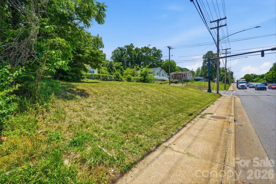 412 W Davidson Avenue, Gastonia, NC 28052 - #2