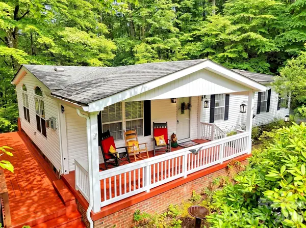 315 Oakstone Drive, Waynesville, NC 28785