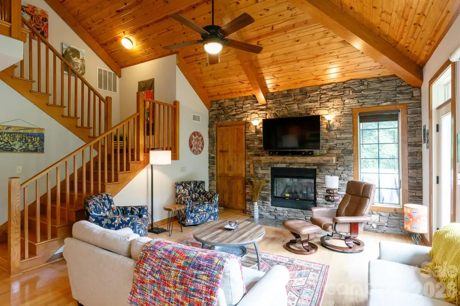 222 Creekside Way #D/301, Burnsville, NC 28714 - #3