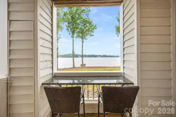 907 Southwest Drive, Davidson, NC 28036