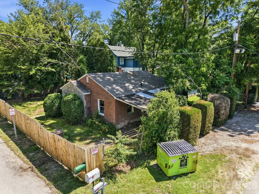 414 S Whitted Street, Hendersonville, NC 28739 - #3
