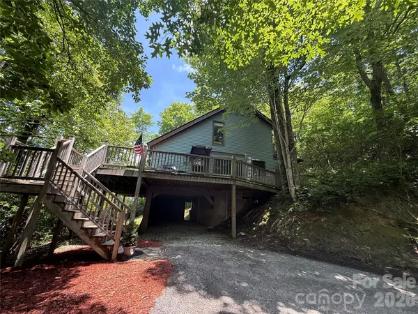 571 Tsisqua Circle, Brevard, NC 28712