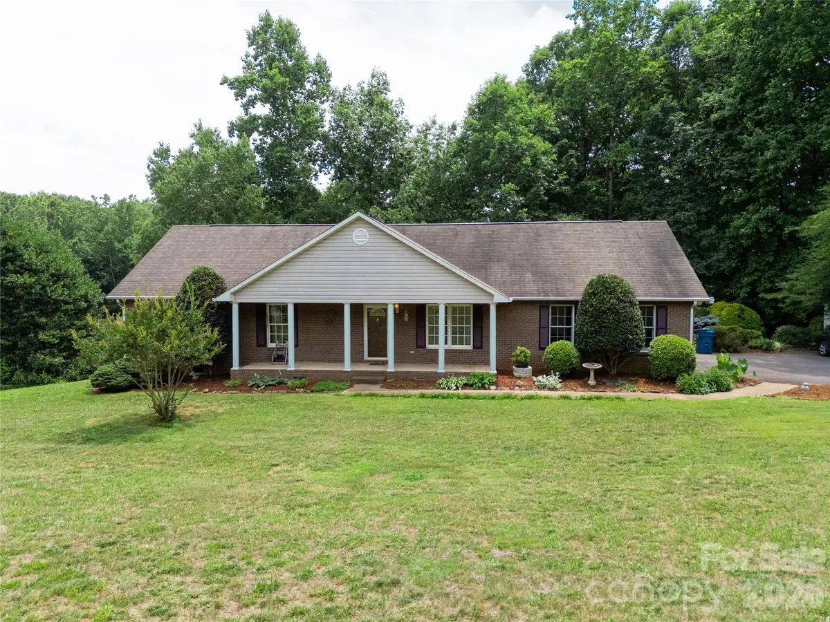 1724 Wellington Avenue, Newton, NC 28658 - #1