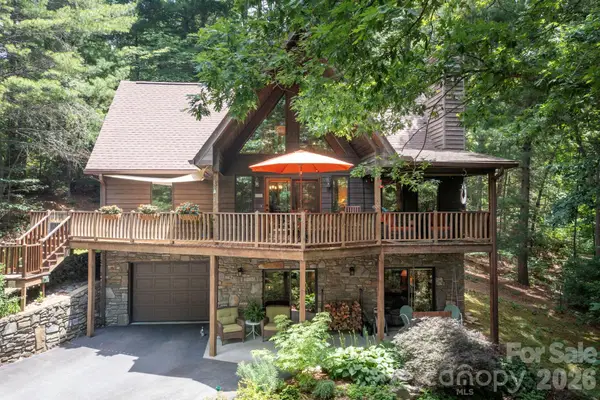 127 Woodburn Drive, Swannanoa, NC 28778