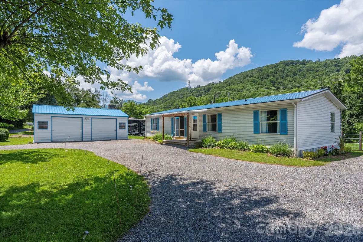 1458 Old Balsam Road, Waynesville, NC 28786 - #1