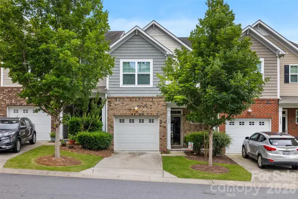 7044 Woodsbay Lane, Rock Hill, SC 29732