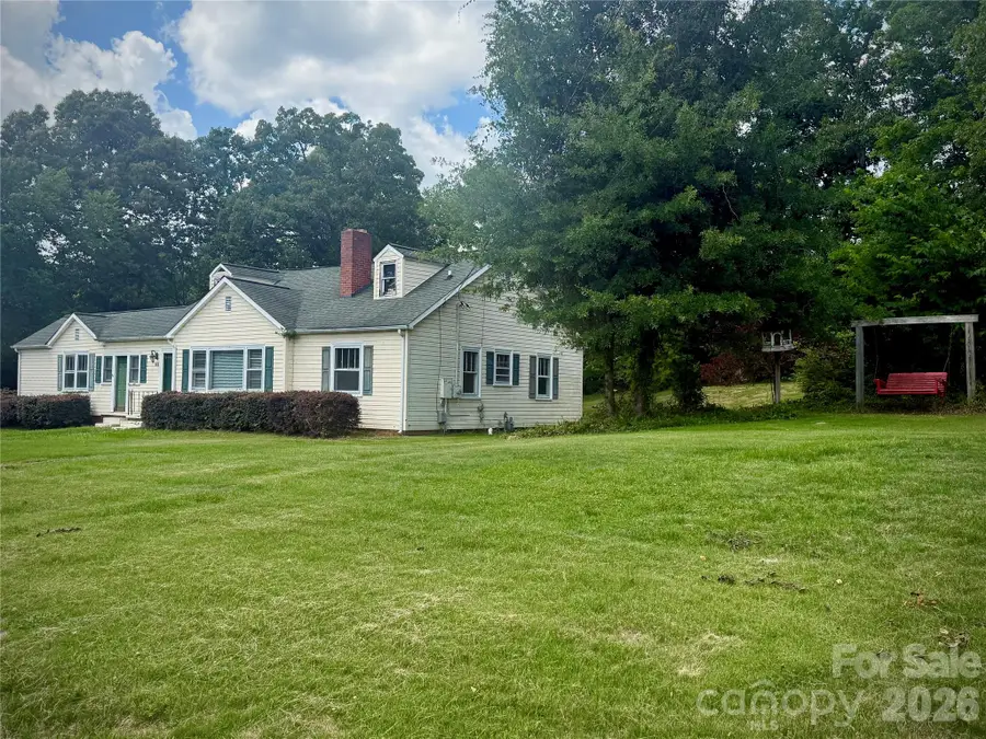 303 Cavin Avenue, Mount Holly, NC 28120 - #3