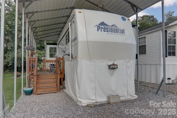 109 Pike Point #203, Waynesville, NC 28785