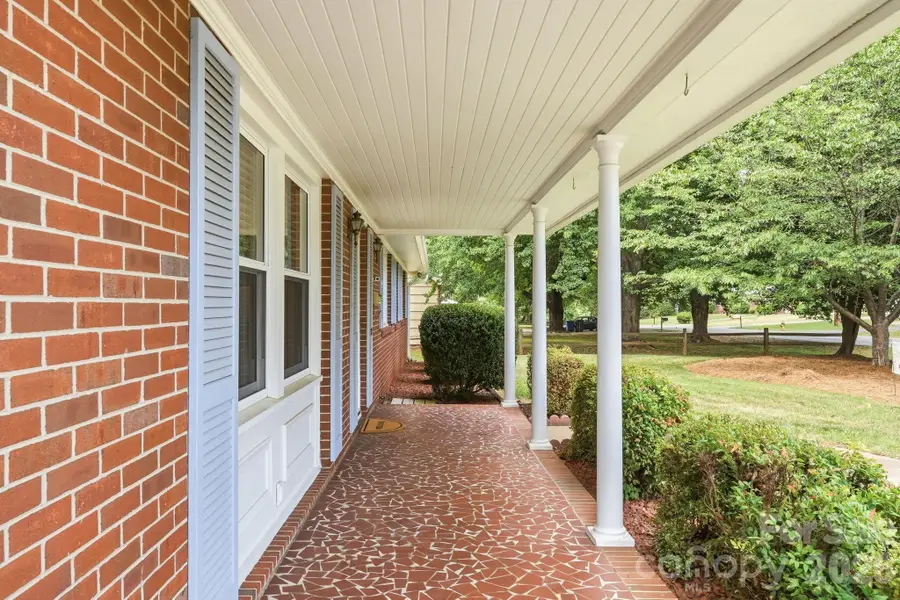 112 Queensbury Road, Winston Salem, NC 27104 - #3