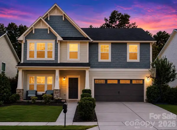 2207 Bluebell Way, Tega Cay, SC 29708