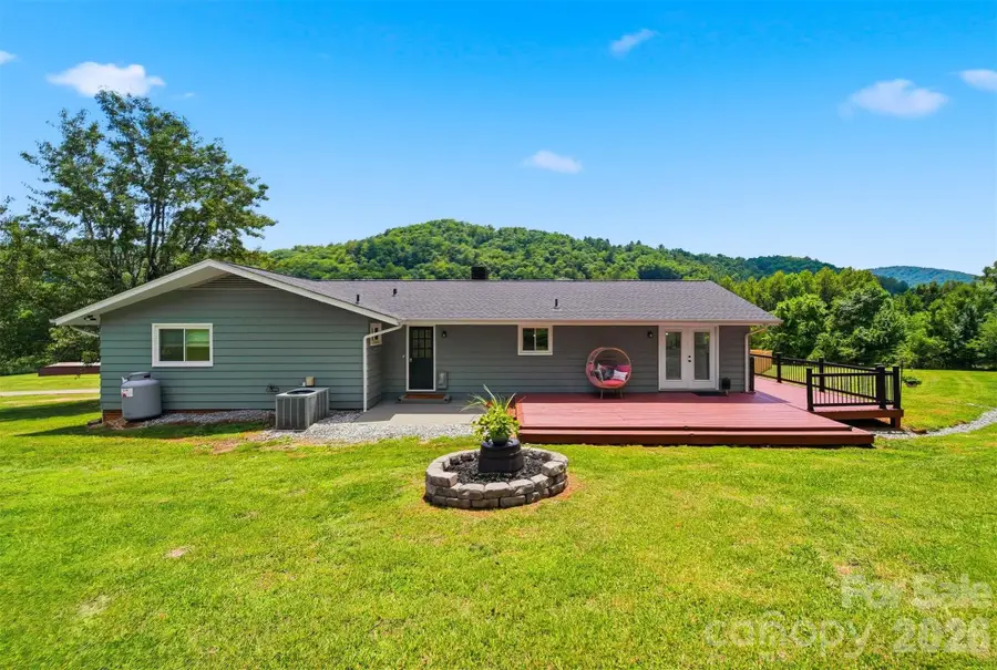 2411 Robertson Lane, Lenoir, NC 28645 - #2