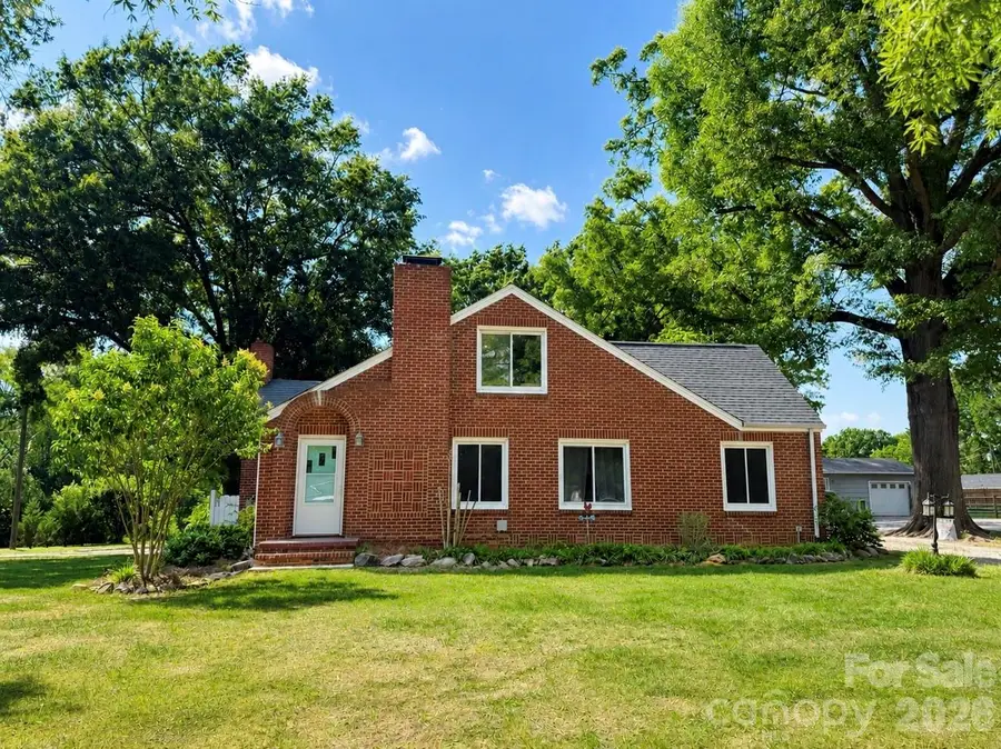 307 E 2nd Street, Oakboro, NC 28129 - #2