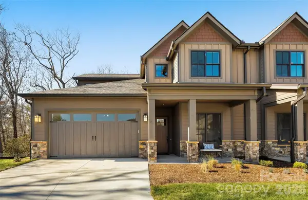 79 Chimney Chase Trail, Hendersonville, NC 28739