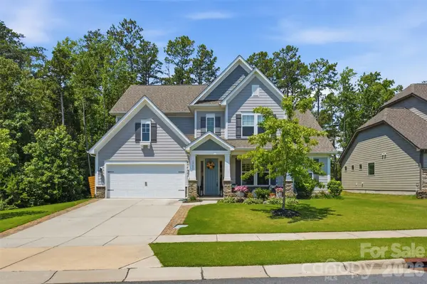15611 Walnut Hill Drive, Charlotte, NC 28278