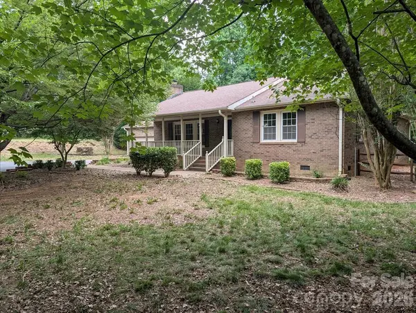 111 Midway Lake Road, Mooresville, NC 28115