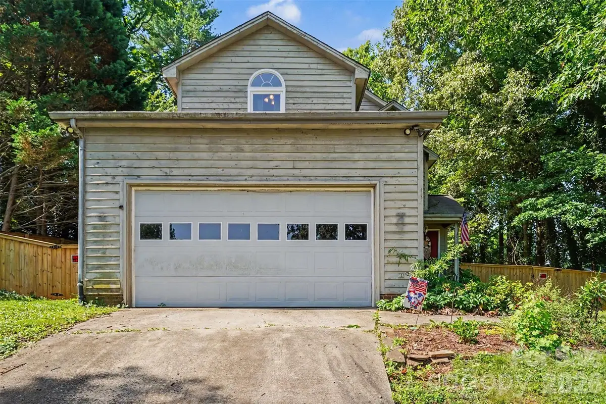 141 32nd Avenue Nw, Hickory, NC 28601 - #1