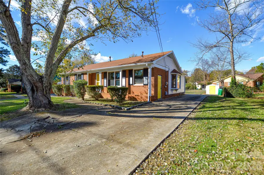9313 Trinity Road, Charlotte, NC 28216 - #2