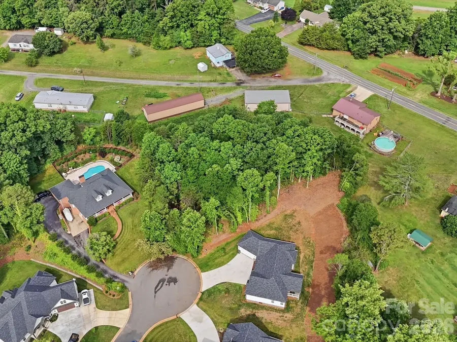 3710 Whitney Drive Ne, Hickory, NC 28601 - #3