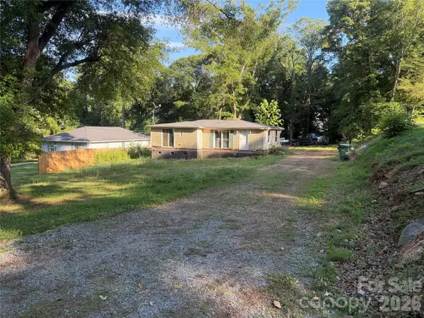 207 Mauney Street, Mount Holly, NC 28120