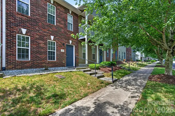 140 Locomotive Lane #107, Mooresville, NC 28115
