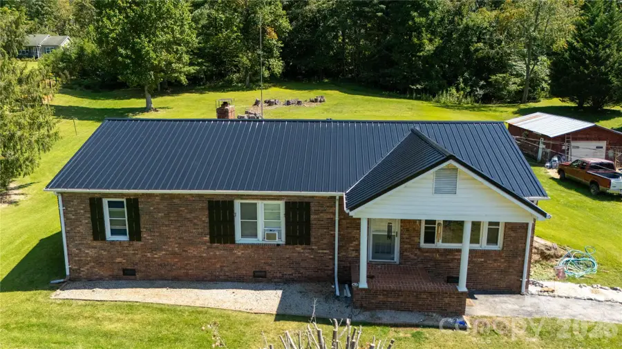 1424 Bear Creek Road, Bakersville, NC 28705 - #3