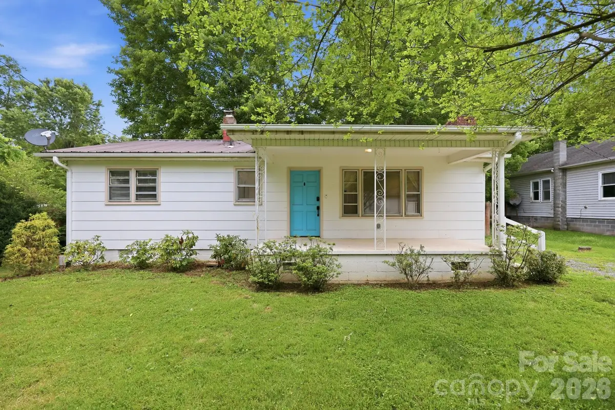 31 Edwards Street, Waynesville, NC 28786 - #1