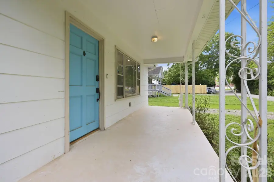 31 Edwards Street, Waynesville, NC 28786 - #3