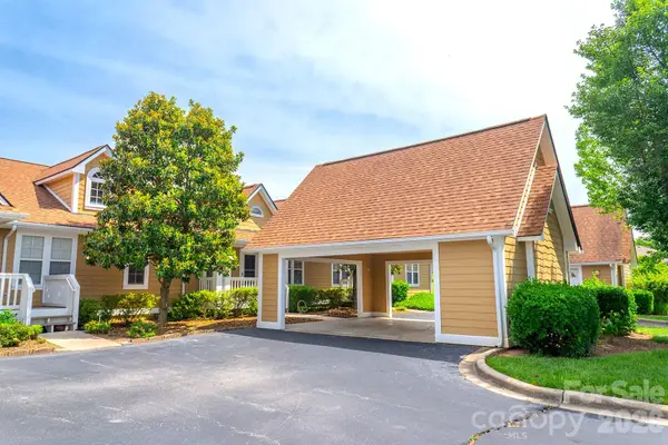 102 Rough Point Court, Asheville, NC 28806