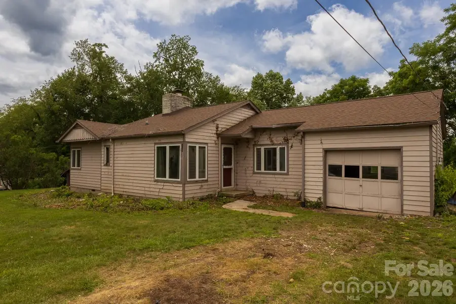 115 Church Street, Burnsville, NC 28714 - #2