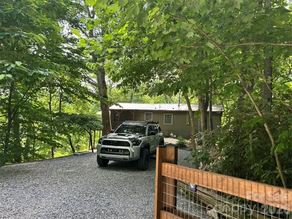 20 Kimberly Road, Black Mountain, NC 28711