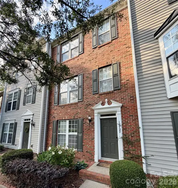 12727 Bullock Greenway Boulevard, Charlotte, NC 28277