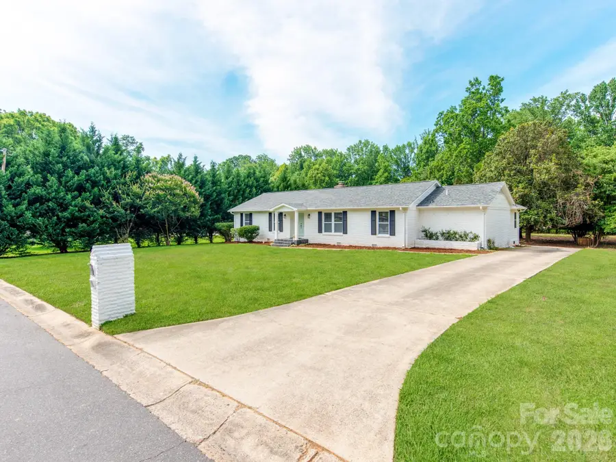 629 Belmorrow Drive, Charlotte, NC 28214 - #2
