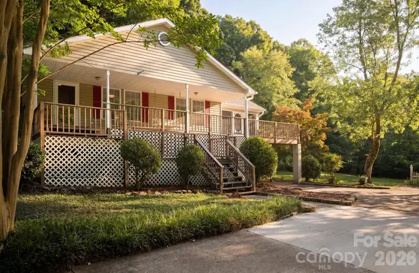 135 Brookhaven Lane, Advance, NC 27006