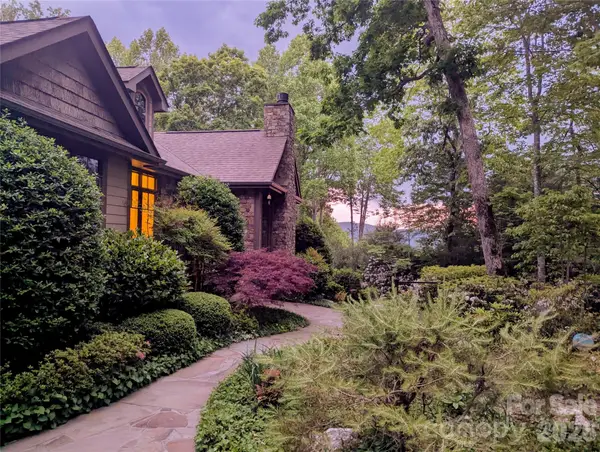 76 Cummings Crest Drive, Hendersonville, NC 28739