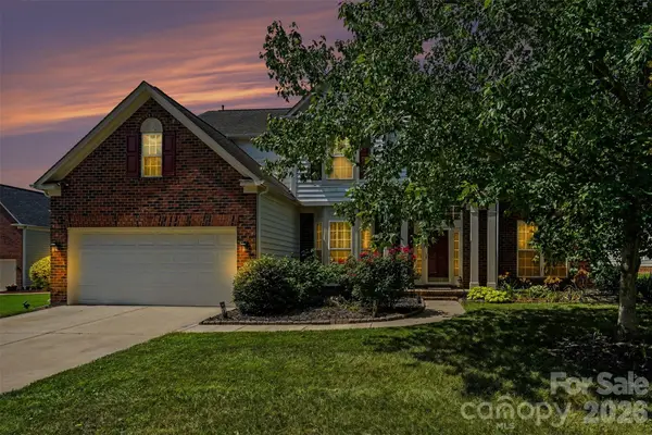 8021 Pelorus Lane, Charlotte, NC 28269