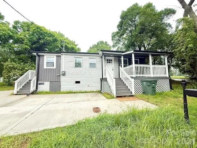 304 S Derby Avenue, Newton, NC 28658 - #1
