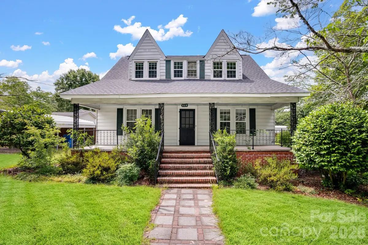 315 W Blakeney Street, Pageland, SC 29728 - #1
