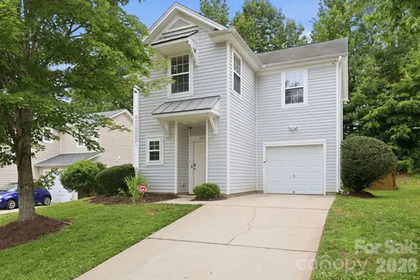 6207 Blue Ash Lane, Charlotte, NC 28215