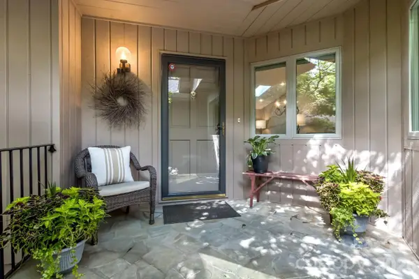 9 Ridge Terrace, Asheville, NC 28804